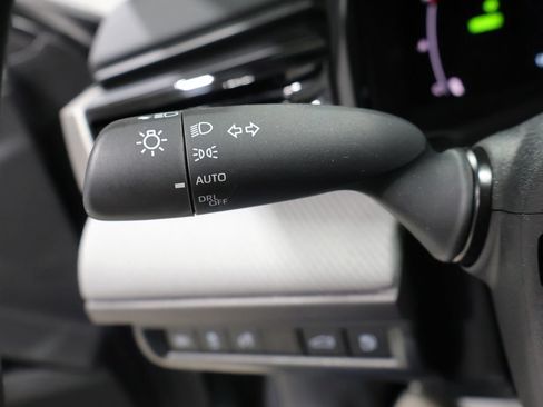 Used 2025 Toyota Camry SE AWD/4WD image 34