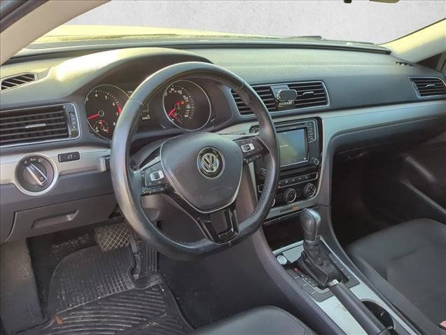 Used 2019 Volkswagen Passat 2.0T Wolfsburg FWD image 10
