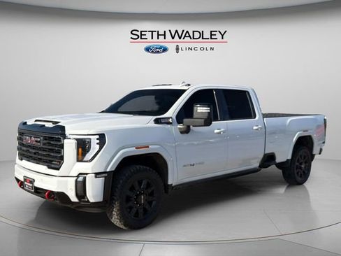 Used 2024 GMC Sierra 2500 AT4 w/ AT4 Premium Plus Package image 3