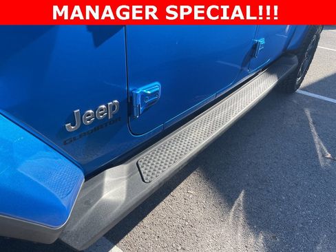 Used 2020 Jeep Gladiator Overland image 10