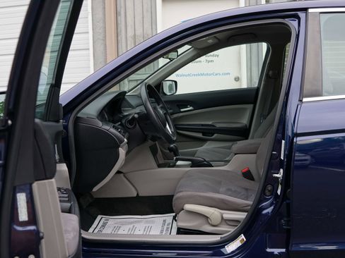 Used 2011 Honda Accord LX image 35