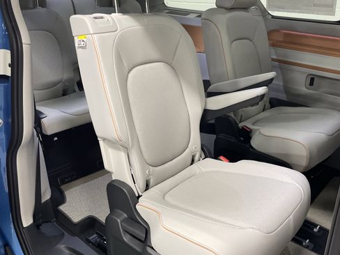 New 2025 Volkswagen ID. Buzz Pro S Plus image 11