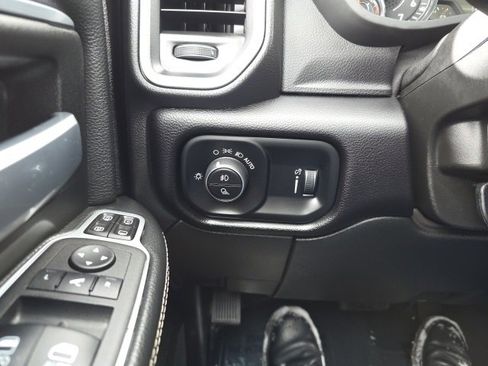 Used 2024 RAM 2500 Big Horn w/ Night Edition image 17