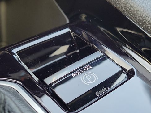 New 2026 Jeep Compass Limited image 32