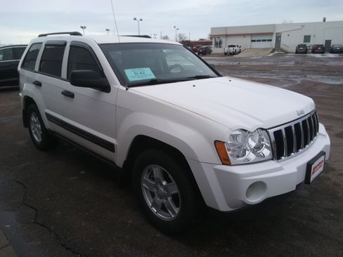 Used 2006 Jeep Grand Cherokee Laredo image 4