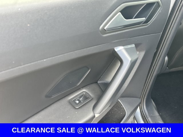 Used 2020 Volkswagen Tiguan SE R-Line FWD image 11