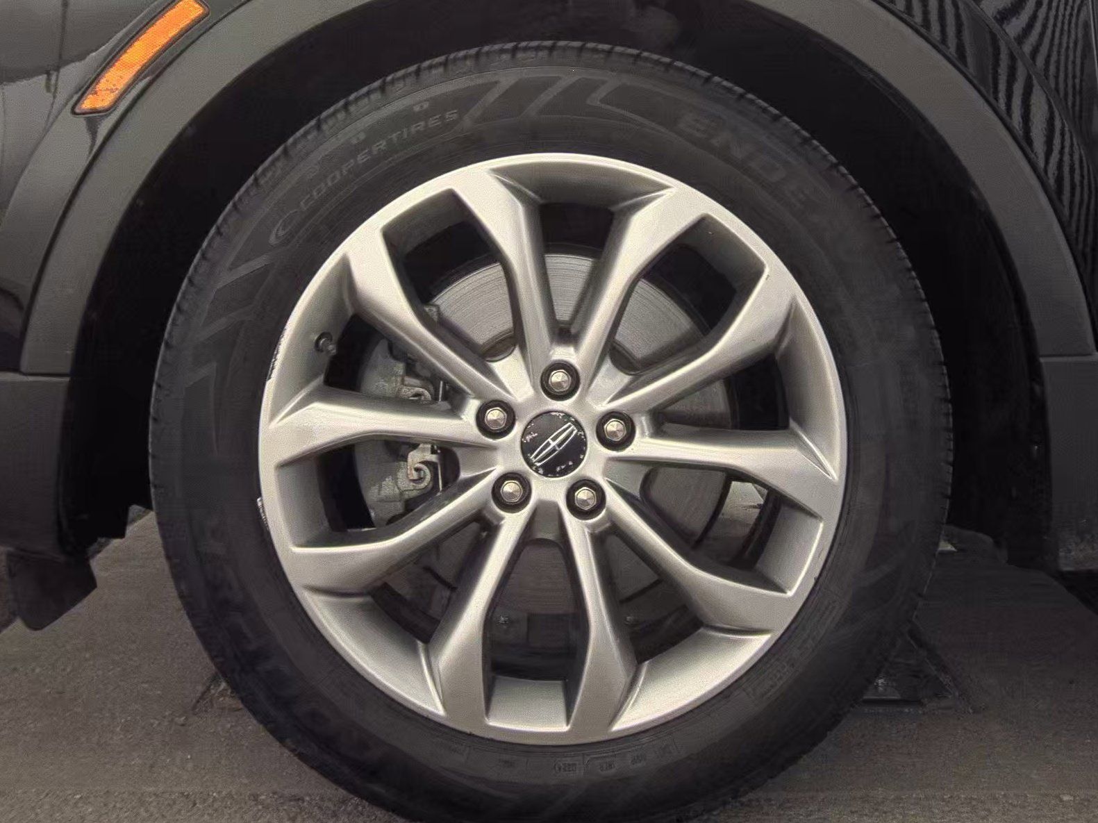 Used 2018 Lincoln MKC Select w/ Select Plus Package FWD image 6