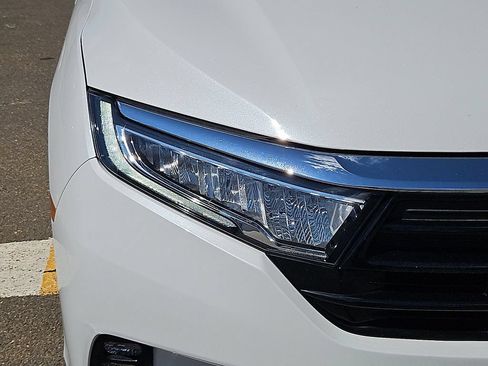 Used 2021 Honda Odyssey Touring image 11
