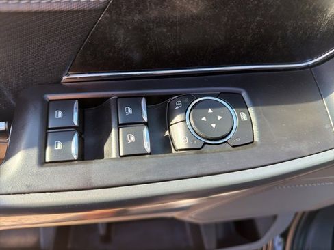 Certified 2022 Ford F150 XLT w/ Equipment Group 302A High image 11