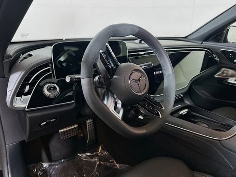 New 2026 Mercedes-Benz E 53 AMG e 4MATIC Sedan image 9