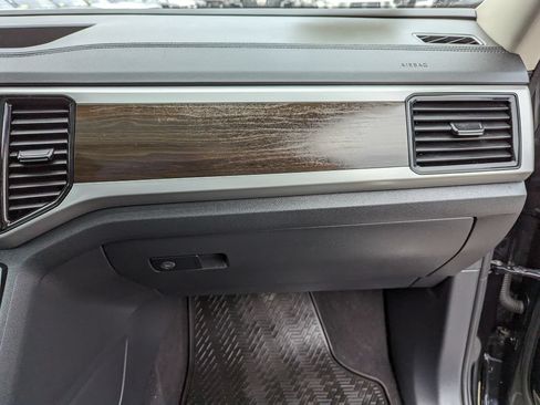 Used 2023 Volkswagen Atlas SE w/ Panoramic Sunroof Package AWD/4WD image 34