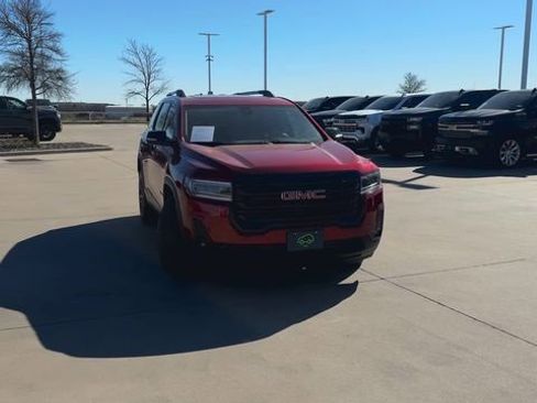 Certified 2023 GMC Acadia SLT w/ Elevation Edition image 4