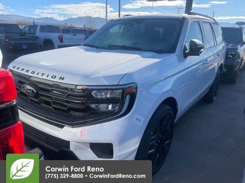 New 2026 Ford Expedition Platinum image 2