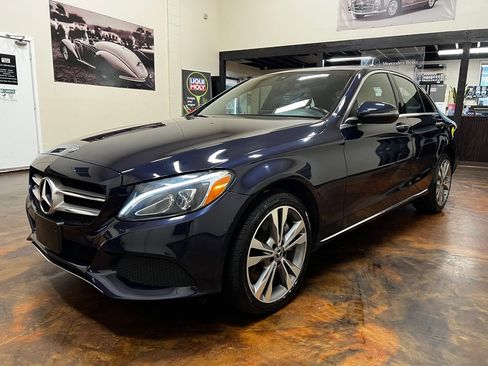 Used 2018 Mercedes-Benz C 300 4MATIC Sedan image 5