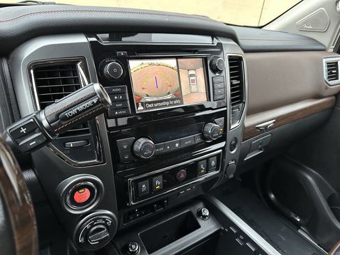 Used 2019 Nissan Titan Platinum Reserve w/ Platinum Utility Package image 17