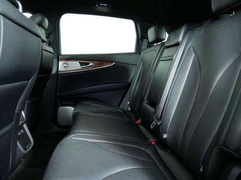 Used 2019 Lincoln Nautilus Reserve w/ Ultimate Package image 16