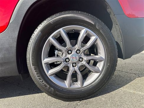 Used 2023 GMC Terrain SLT image 20