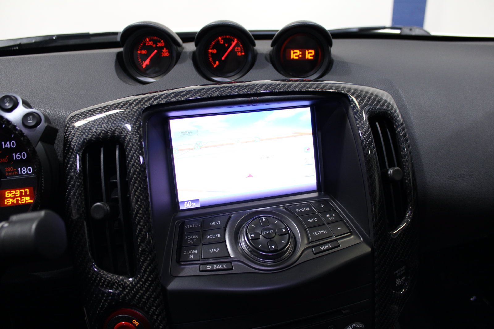 Used 2019 Nissan 370Z NISMO RWD image 30