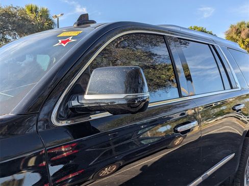 Used 2019 Cadillac Escalade Premium Luxury image 22