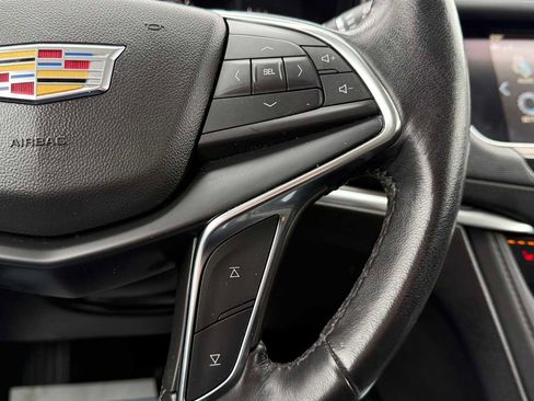 Used 2019 Cadillac XT5 Luxury image 16