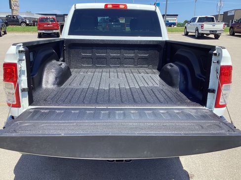 Used 2024 RAM 2500 Big Horn AWD/4WD image 13