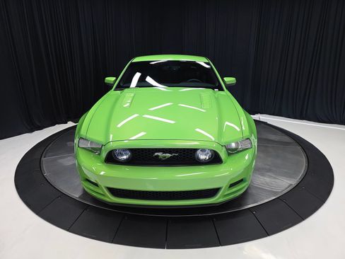 Used 2013 Ford Mustang GT Premium w/ Comfort Pkg RWD image 10