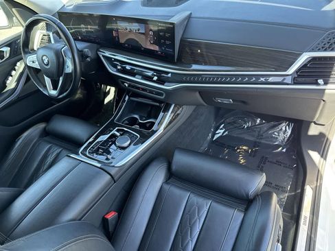 Used 2023 BMW X7 xDrive40i image 43