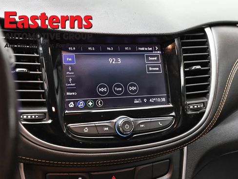 Used 2021 Chevrolet Trax LT w/ Driver Confidence Package image 19