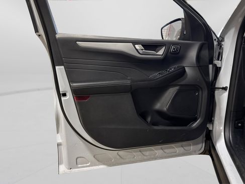 Used 2025 Ford Escape Platinum image 15