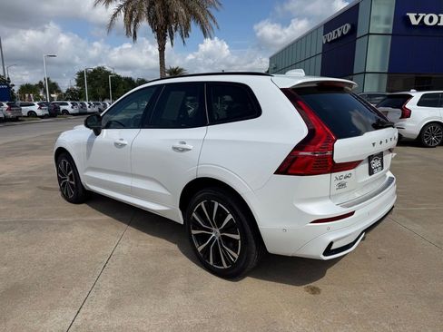 Used 2023 Volvo XC60 B5 Plus w/ Climate Package AWD/4WD image 3
