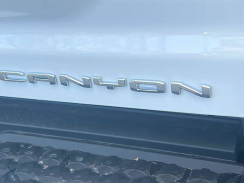 New 2026 GMC Canyon Denali image 7