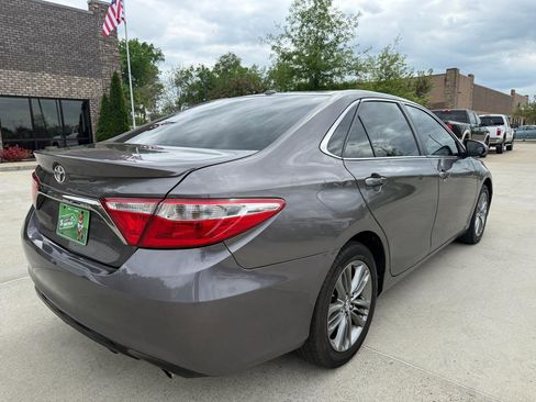 Used 2017 Toyota Camry XLE image 4