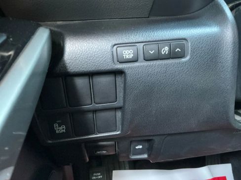 Used 2014 Lexus IS 250 w/ Navigation Package image 36