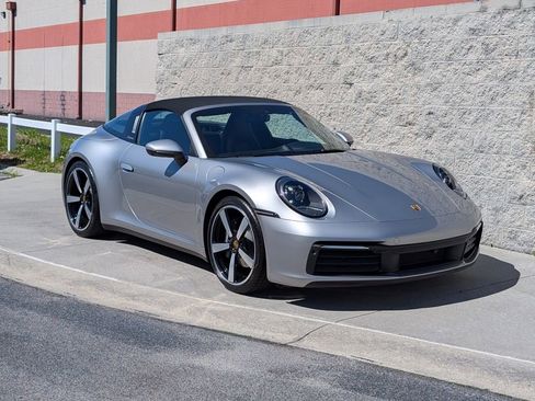 Certified 2021 Porsche 911 Targa 4 w/ Premium Package image 9