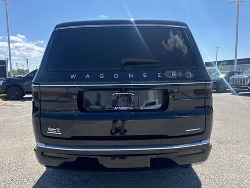 Used 2023 Jeep Wagoneer Series II w/ Flexible Seating Group AWD/4WD image 5
