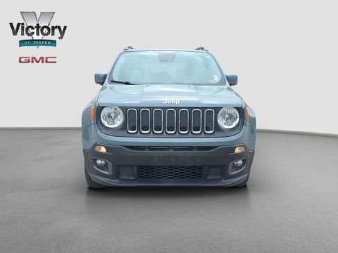 Used 2017 Jeep Renegade Latitude w/ Cold Weather Group AWD/4WD image 2