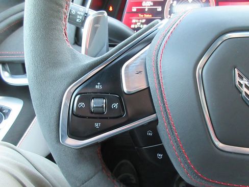 Used 2023 Chevrolet Corvette Stingray Premium Conv w/ Z51 Performance Package image 22