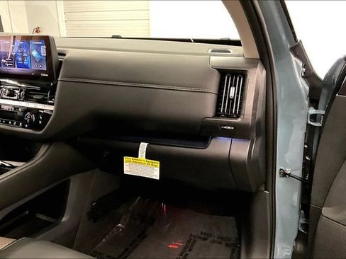 New 2026 Nissan Pathfinder Platinum w/ Cargo Package AWD/4WD image 37