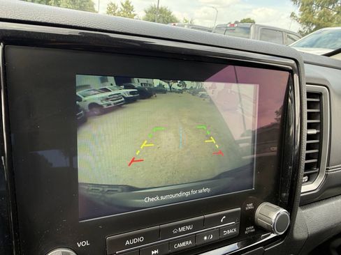 Used 2024 Nissan Frontier SV w/ Technology Package RWD image 26