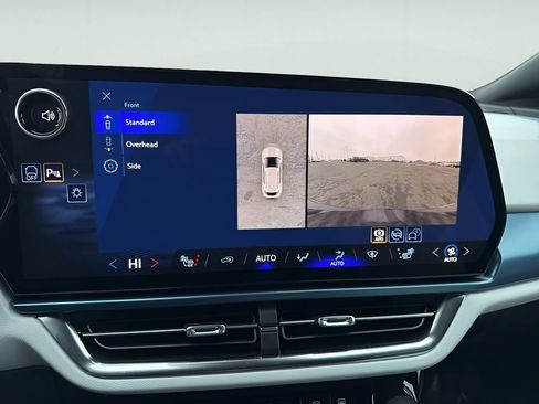 New 2026 Chevrolet Equinox EV LT image 23