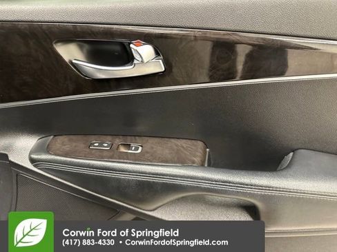 Used 2016 Kia Sorento LX image 12