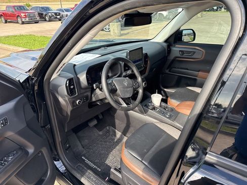Used 2023 Ford Bronco Sport Outer Banks w/ Tech Package AWD/4WD image 21
