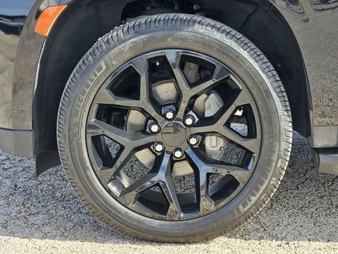 Used 2021 GMC Yukon XL SLT w/ SLT Luxury Plus Package image 11