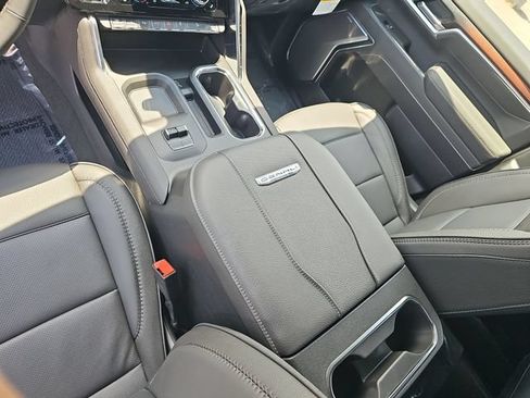 New 2026 GMC Sierra 2500 Denali w/ Denali Reserve Package AWD/4WD image 25