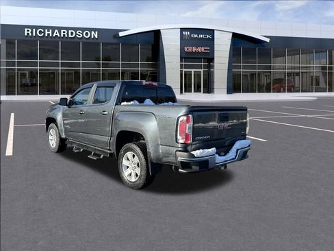 Used 2016 GMC Canyon SLE image 3
