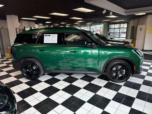 Used 2025 MINI Cooper Countryman S image 3