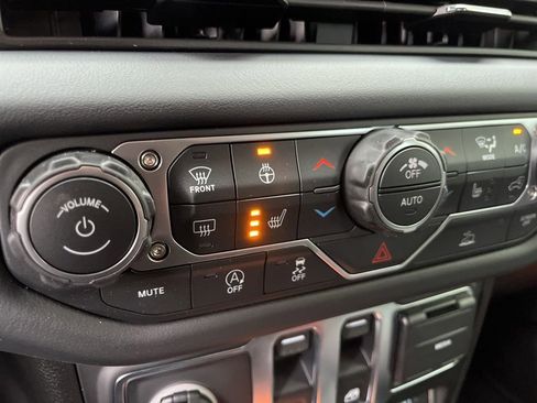 New 2026 Jeep Wrangler Rubicon AWD/4WD image 39