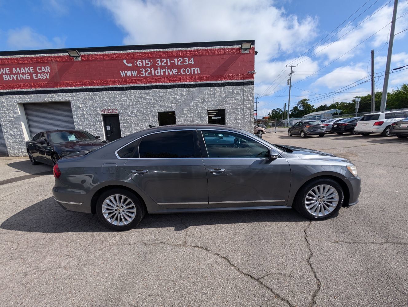 Used 2017 Volkswagen Passat 1.8T SE FWD image 6