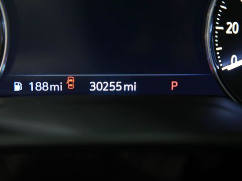 Used 2023 Buick Envision Avenir AWD/4WD image 44