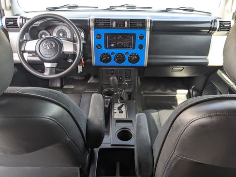 Used 2007 Toyota FJ Cruiser 4WD w/ Convenience Pkg image 29